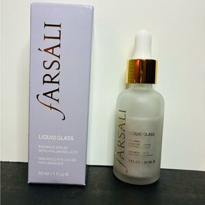 Farsali Liquid Glass Serum $54 MSRP NIB
(Product level as pictured, never used)